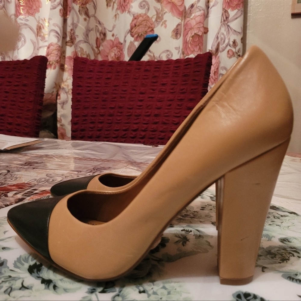 Antique/Rare Zara Color Block Tan pointed to Block heel shoe size 40